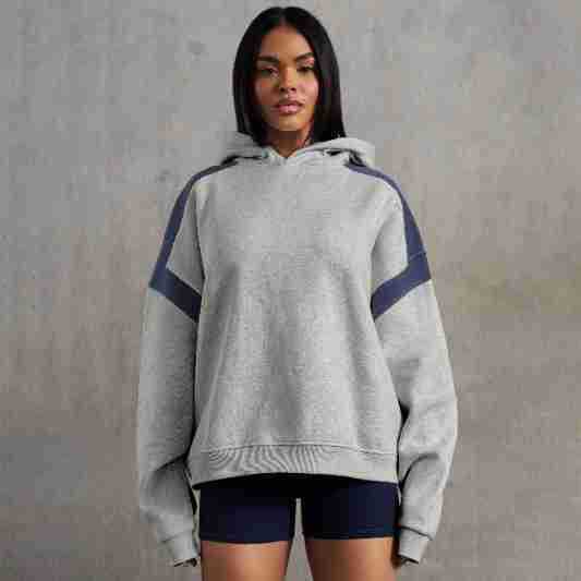 Clara | Sweat à capuche épaules tombantes contrastées