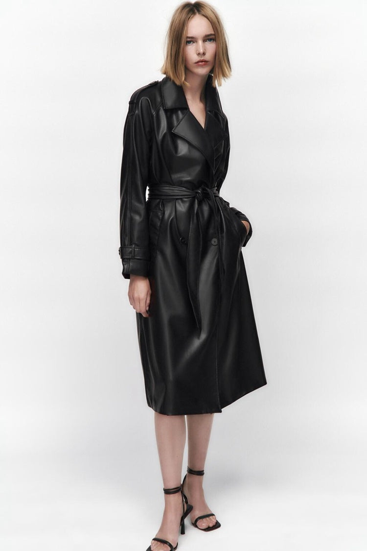 Amira | Trench coat en simili cuir ceinturé – Silhouette affirmée