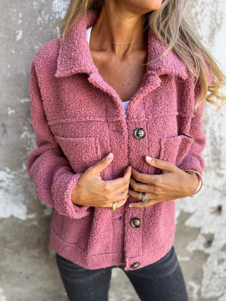 ADORER Mila | Manteau en laine d’agneau – Douceur et chaleur intemporelle