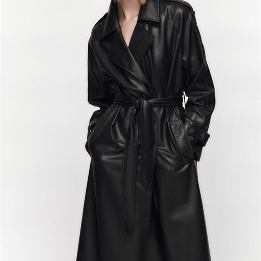 Amira | Trench coat en simili cuir ceinturé – Silhouette affirmée