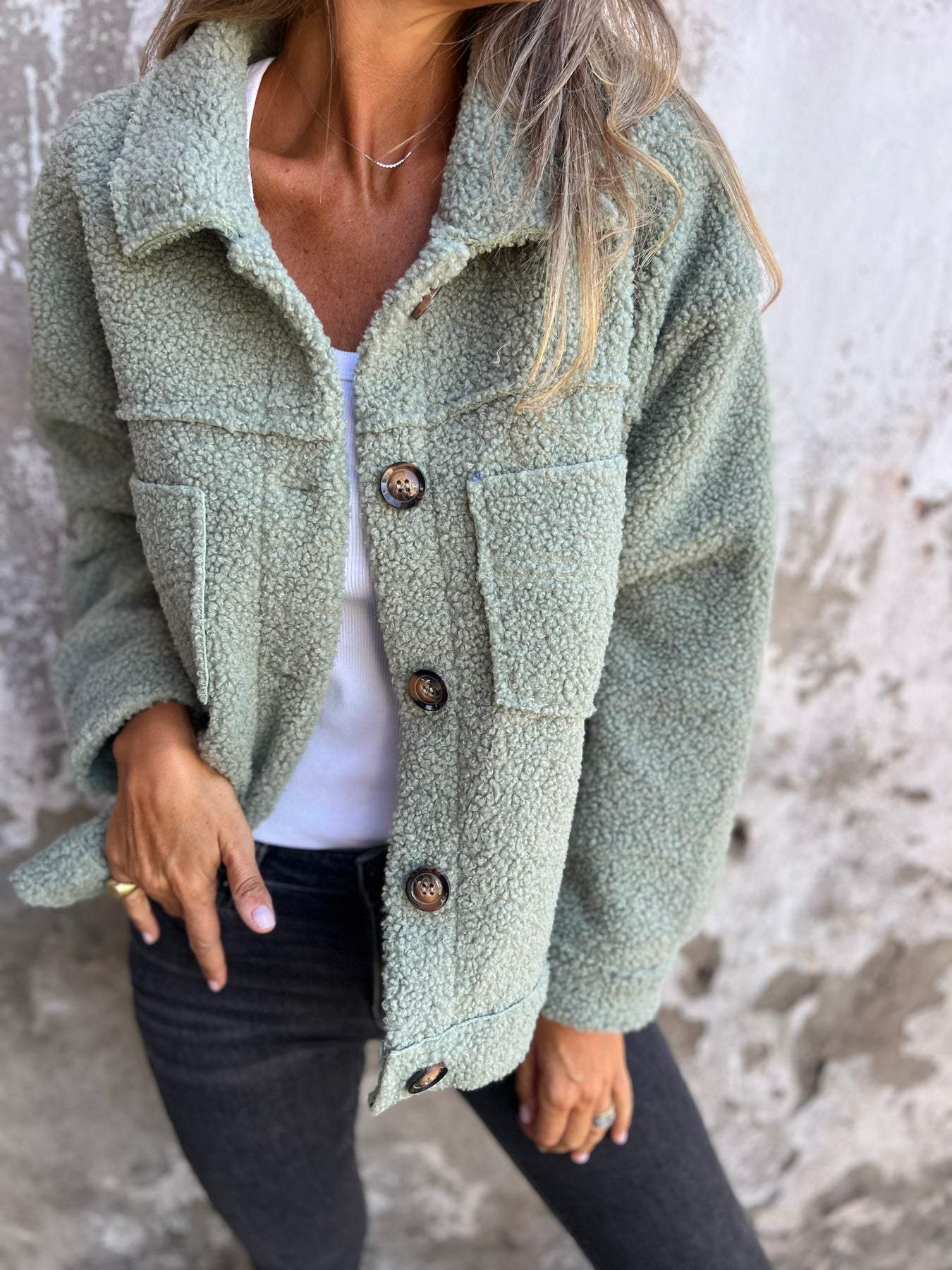 ADORER Mila | Manteau en laine d’agneau – Douceur et chaleur intemporelle