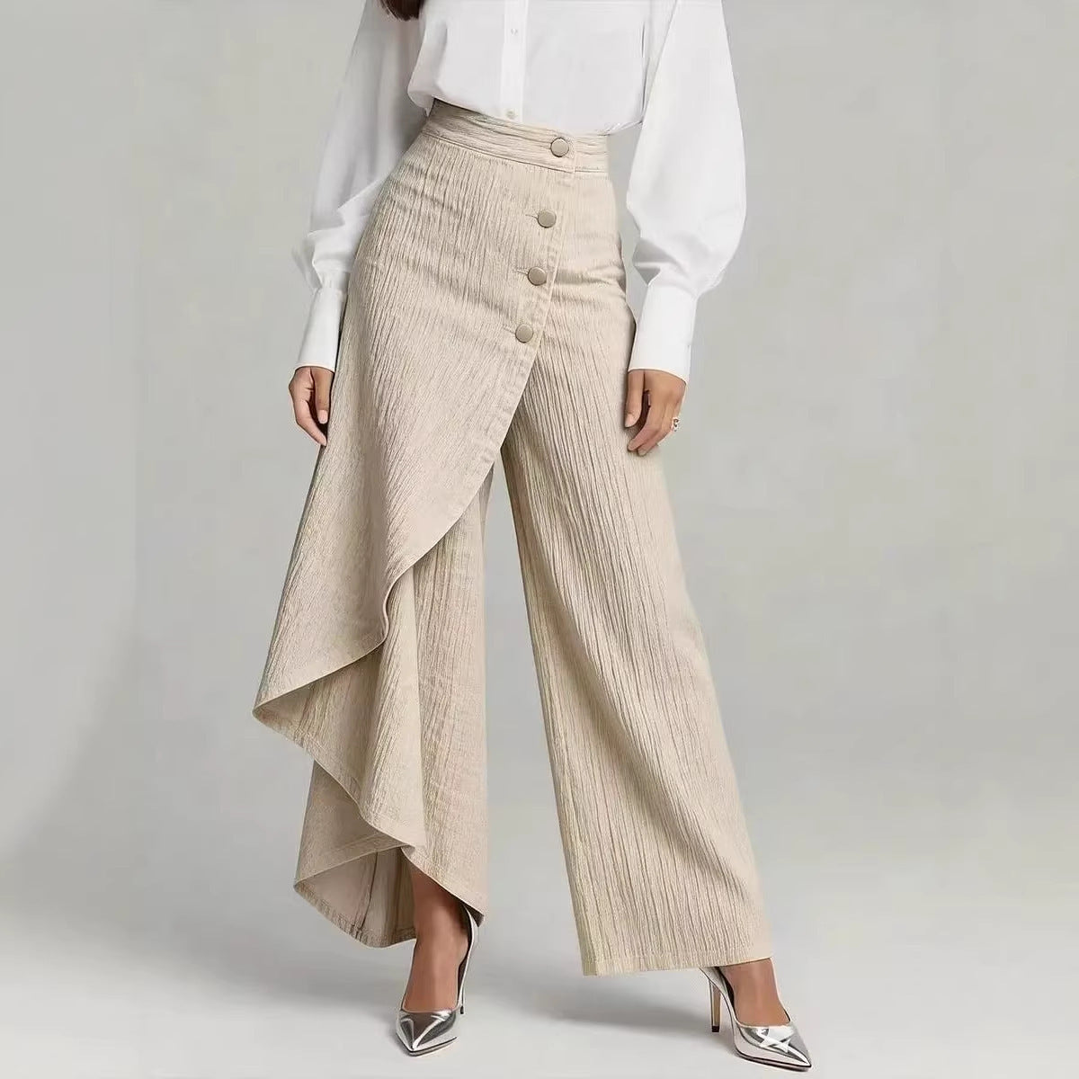 Céleste | Pantalon Droit à Volants et Boutons Dorés
