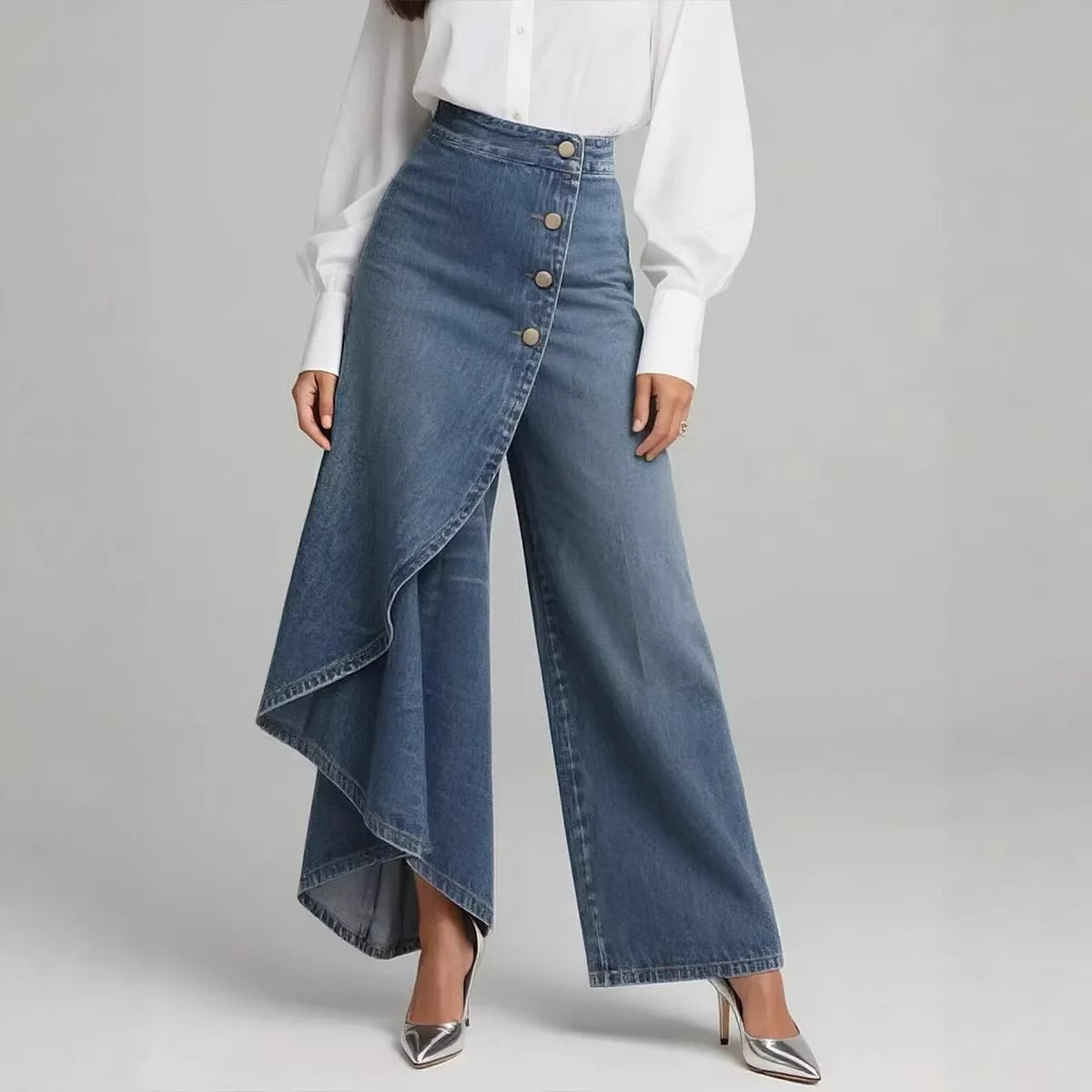 Céleste | Pantalon Droit à Volants et Boutons Dorés